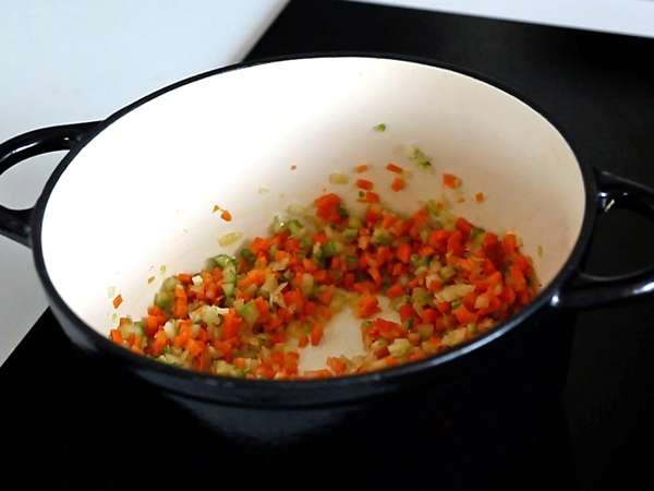 Domača bolonjska omaka - ragù alla bolognese - Priprava korak 2