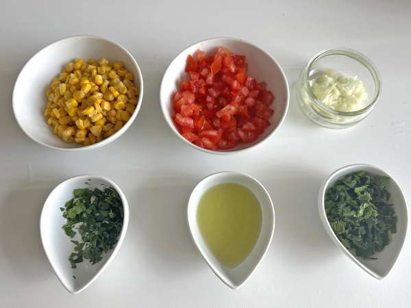 Solata iz kvinoje z okusom tabbule: Osvežujoča in še bolj zdrava - Priprava korak 3