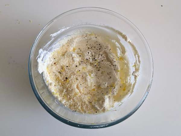 Tortelloni di bresaola, polnjeni z rukolo in sirom rikota: okusni in pripravljeni v 10 minutah! - Priprava korak 2