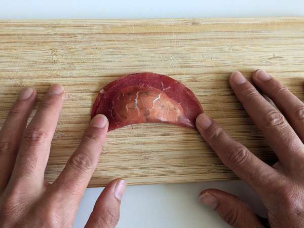 Tortelloni di bresaola, polnjeni z rukolo in sirom rikota: okusni in pripravljeni v 10 minutah! - Priprava korak 5