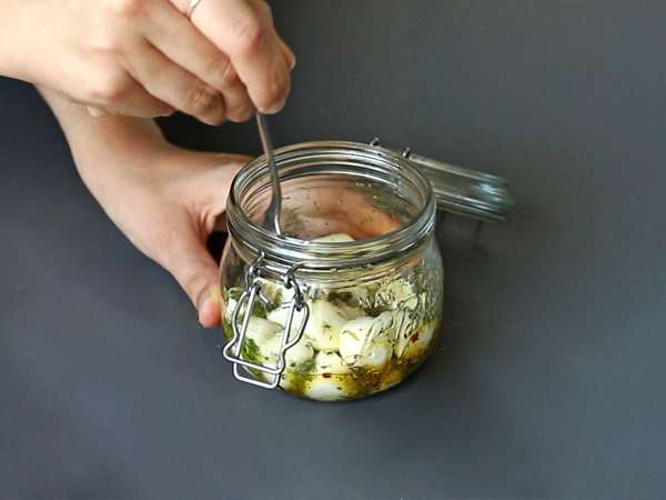 Marinirane kroglice mocarele za aperitiv ali solato! - Priprava korak 3