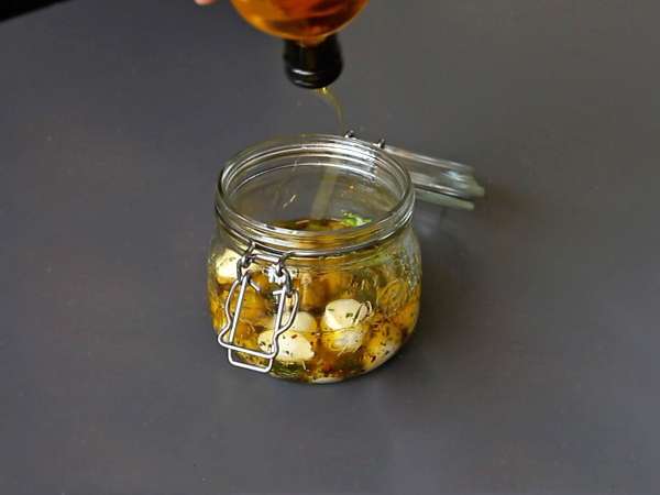 Marinirane kroglice mocarele za aperitiv ali solato! - Priprava korak 4