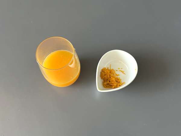 Karpačo iz pokrovač z vinaigretom iz citrusov in pistacijami, elegantna in enostavna predjed. - Priprava korak 1