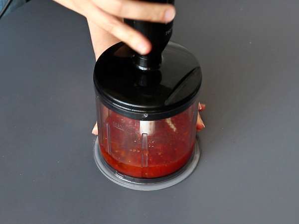 Okusna pinsa, ki jo pripravite zelo hitro - Priprava korak 1