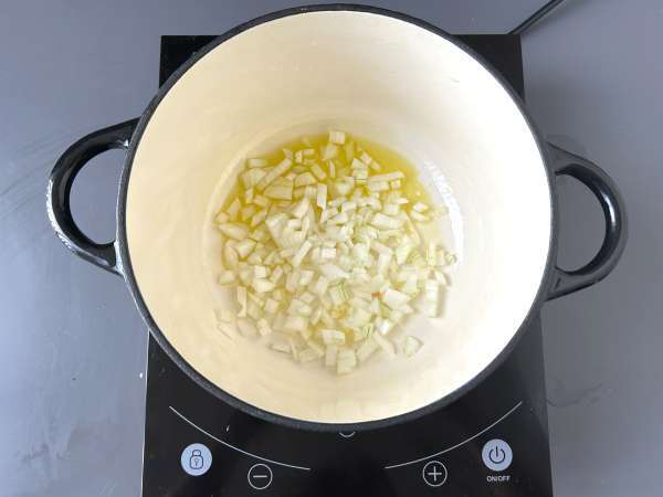 Krema iz bučk z zelenim jabolkom in jogurtom, pripravljena v 30 minutah - Priprava korak 2