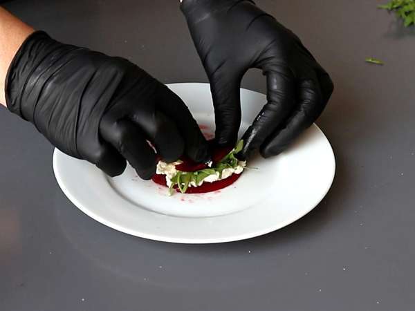 Ravioli iz rdeče pese, preprosta in elegantna predjed - Priprava korak 4