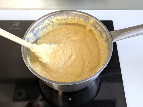 Popolna kremna polenta: enostaven recept za mehko in okusno jed - Priprava korak 3