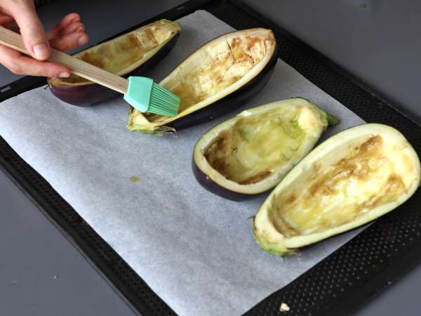 Polnjeni jajčevci z mocarelo au gratin - Priprava korak 2