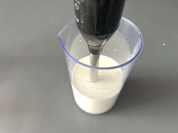 Mango bingsu, slastna korejska sladica z mangom, ki je uspešnica po vsem svetu - Priprava korak 1