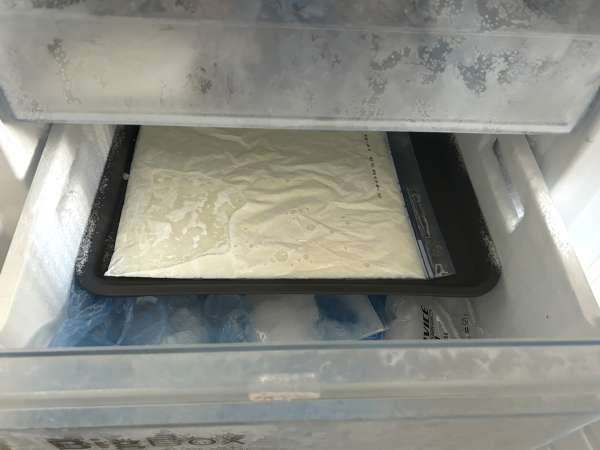 Mango bingsu, slastna korejska sladica z mangom, ki je uspešnica po vsem svetu - Priprava korak 3