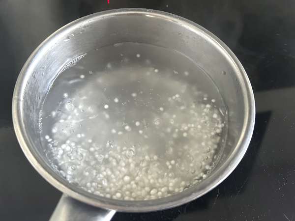 Mango sago, azijska sladica s tapiokom in mangom, ki osvoji s svojo preprostostjo. - Priprava korak 4