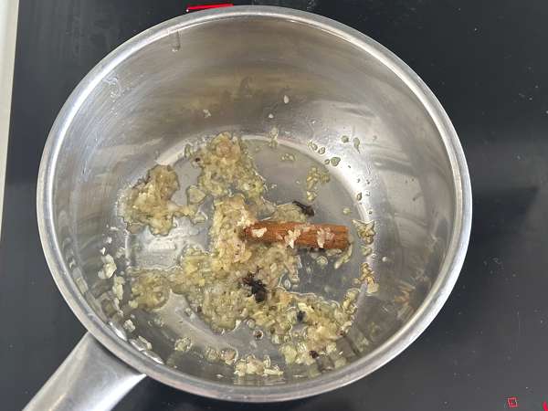 Domači mangov čatni: sladko-kisla indijska začimba, ki se poda k vsemu - Priprava korak 3