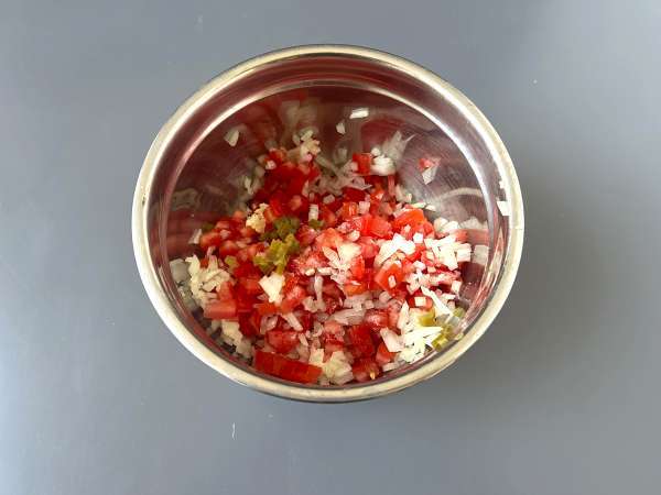 Huevos rancheros: kultni in okusni mehiški recept - Priprava korak 1