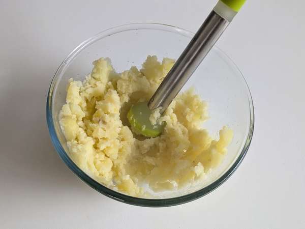 Bučna pečenka z gobami in žilavim sirom scamorza: okusen in enostaven pečen recept - Priprava korak 2