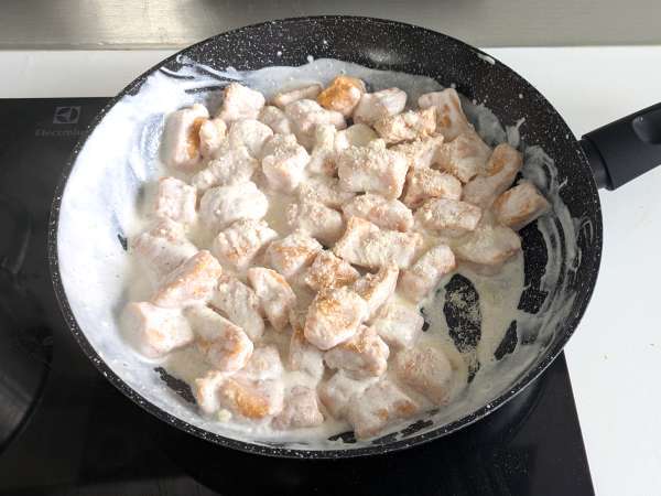 Kremni bučni njoki s Philadelphio in hrustljavimi orehi - Priprava korak 7