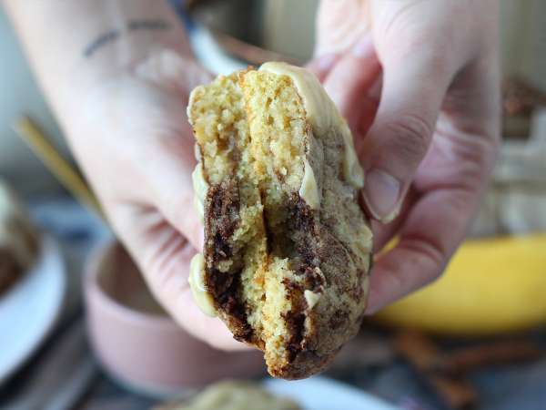 Piškotki s cimetovimi zvitki, ki se topijo v ustih in so hrustljavi ter imajo dober okus po cimetu. - Priprava korak 9