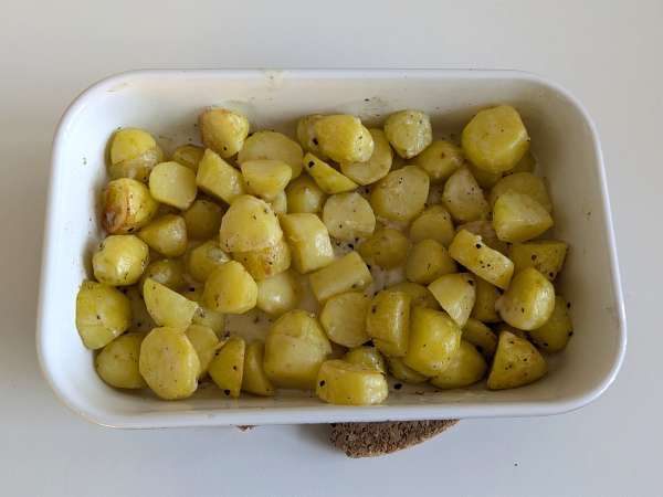 Kremni pečen krompir cacio e pepe: enostavna priloga, ki vsakogar spravi ob pamet! - Priprava korak 7