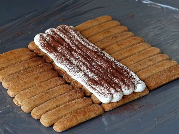 Tiramisu v obliki polena brez kalupa za ljubitelje kave - Priprava korak 5