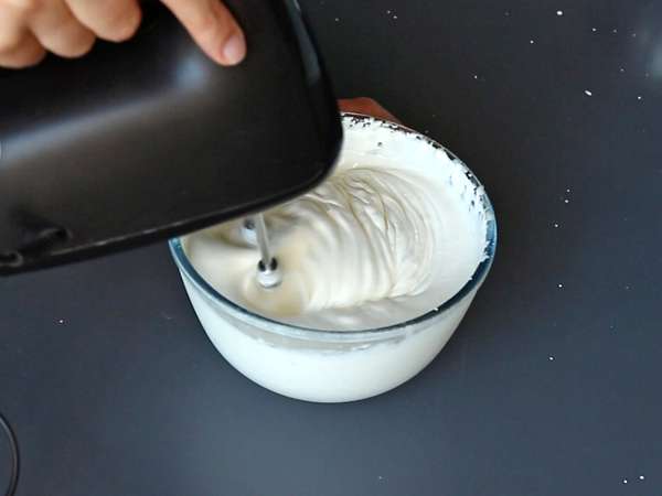 Za izdelavo tega rdečega sadnega polena ne potrebujete kalupa! - Priprava korak 1