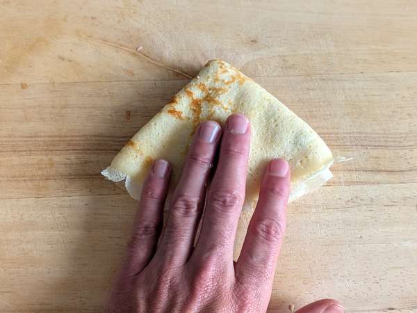 Crespelle rikota in gobe: popoln kremni vegetarijanski recept za vsako priložnost - Priprava korak 10