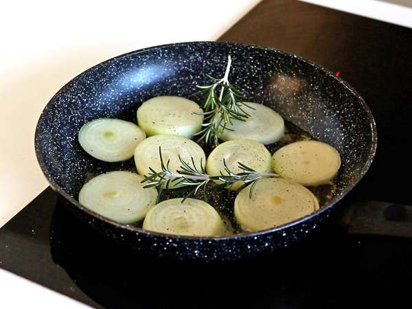 Čebulni tartleti tatin - Priprava korak 2