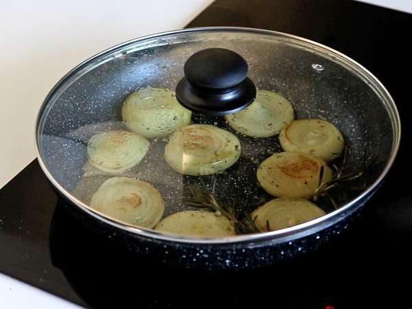 Čebulni tartleti tatin - Priprava korak 3