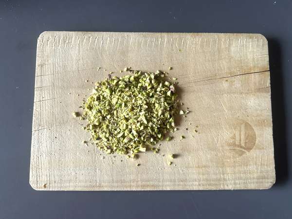 Srčki Soletilla s čokoladnim in pistacijevim premazom - Priprava korak 1