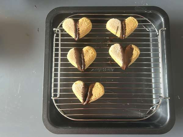 Srčki Soletilla s čokoladnim in pistacijevim premazom - Priprava korak 5