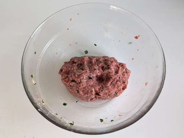 Mesne kroglice v zračnem cvrtniku s sladko-kislo žar omako: enostaven in okusen recept - Priprava korak 4