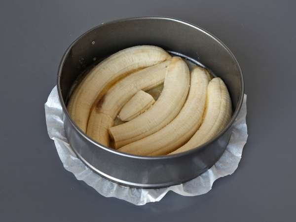Extra fondant upside-down banana cake - Priprava korak 2