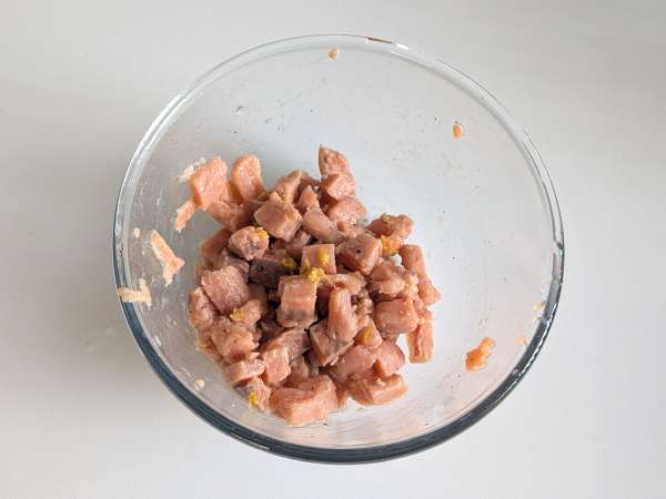 Lososova lazanja z burrato in kremnimi, hrustljavimi pistacijami - Priprava korak 1