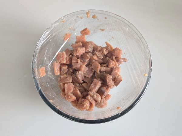 Lososova lazanja z burrato in kremnimi, hrustljavimi pistacijami - Priprava korak 2