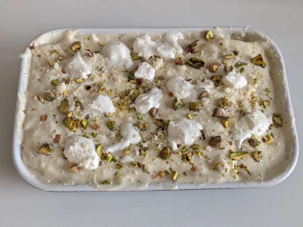 Lososova lazanja z burrato in kremnimi, hrustljavimi pistacijami - Priprava korak 7