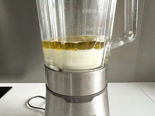 Slano testo za torto v mešalniku: hitro, enostavno in izjemno vlažno - Priprava korak 2