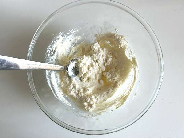 Šparglji, limona in rikota z baziliko - Priprava korak 3