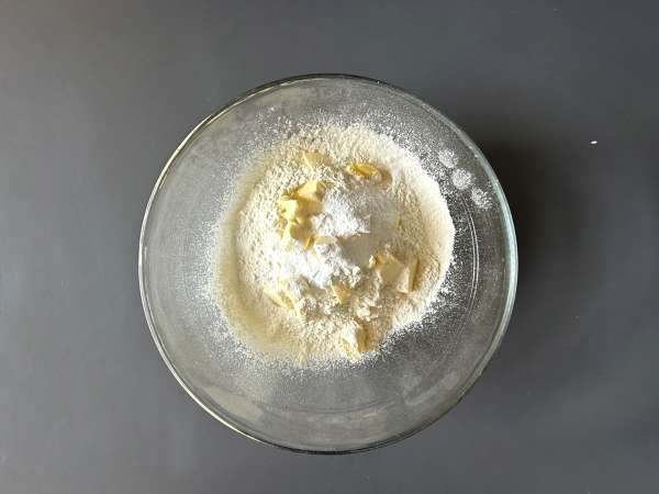 Jagodni kolač, ameriški kolač z jagodno kremo, ki nikoli ne propade. - Priprava korak 2