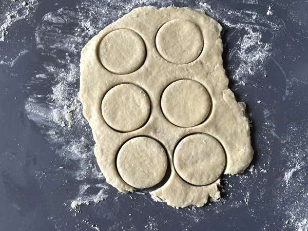 Jagodni kolač, ameriški kolač z jagodno kremo, ki nikoli ne propade. - Priprava korak 4