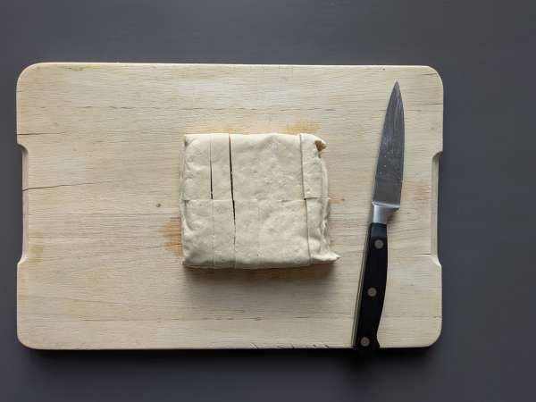 Hrustljavi tofu nuggeti in zelena fižol po tajski recepturi, pripravljeni v zračni fritezi - Priprava korak 2
