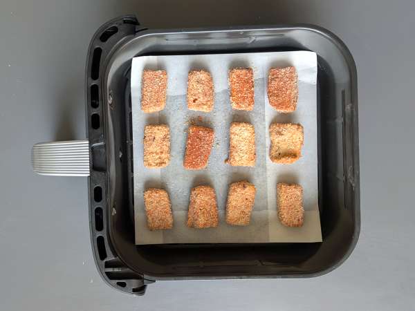 Hrustljavi tofu nuggeti in zelena fižol po tajski recepturi, pripravljeni v zračni fritezi - Priprava korak 5
