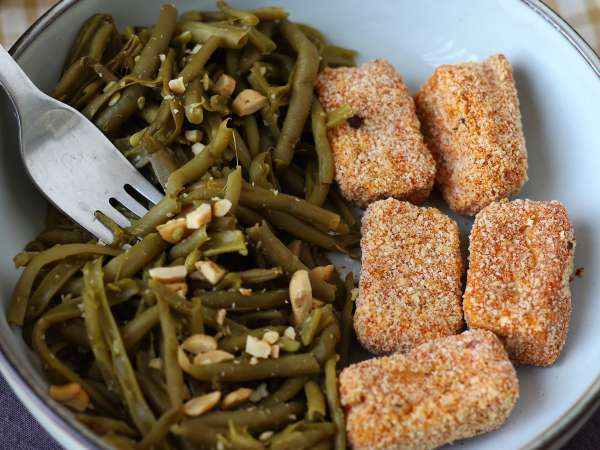 Hrustljavi tofu nuggeti in zelena fižol po tajski recepturi, pripravljeni v zračni fritezi - Priprava korak 8