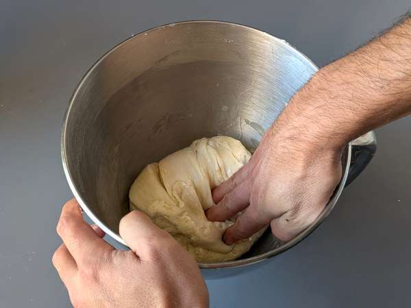 Kmečka focaccia s čebulo in rožmarinom - Priprava korak 5