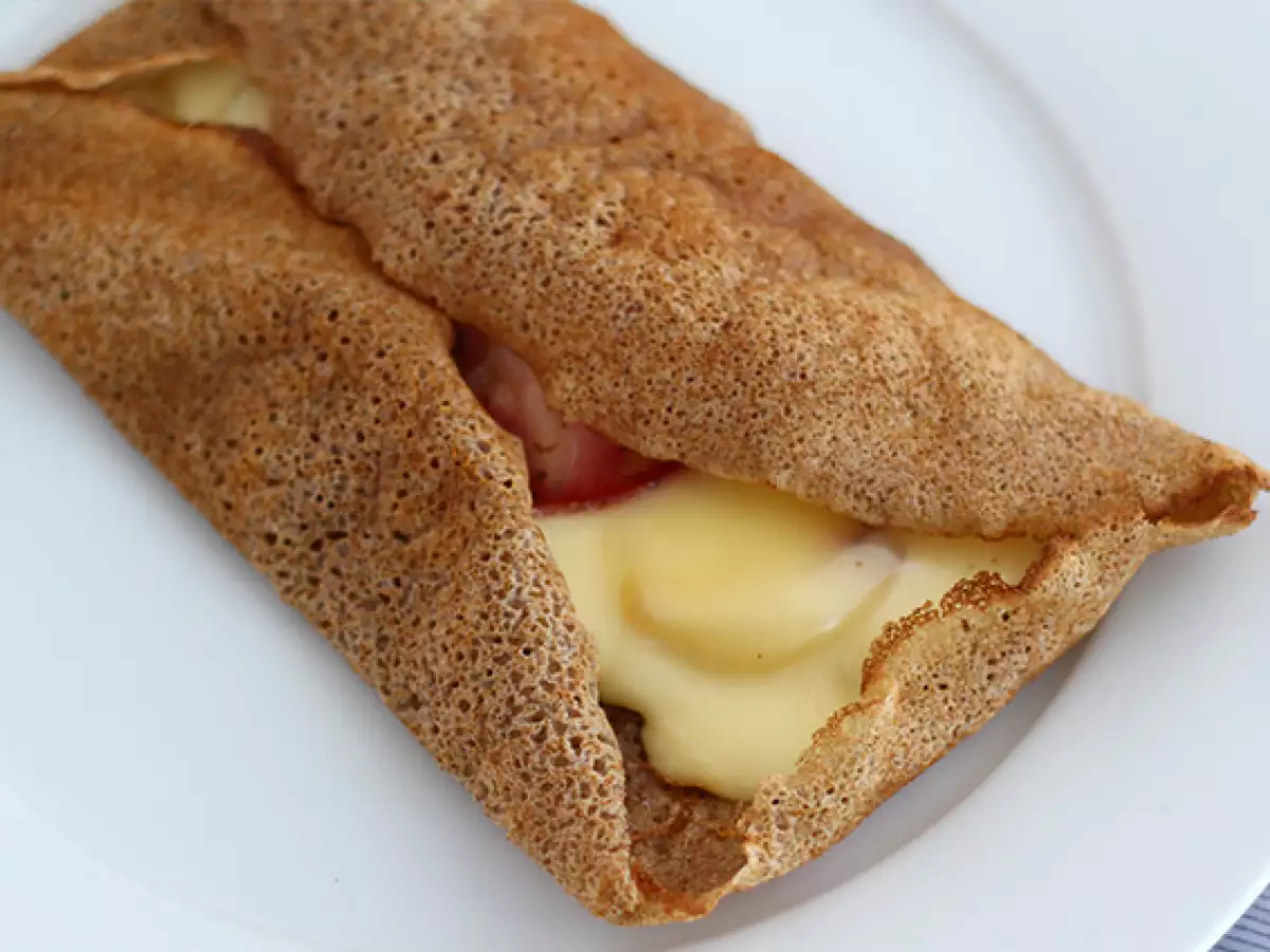 Ajdova palačinka z raclette sirom - fotografija 2