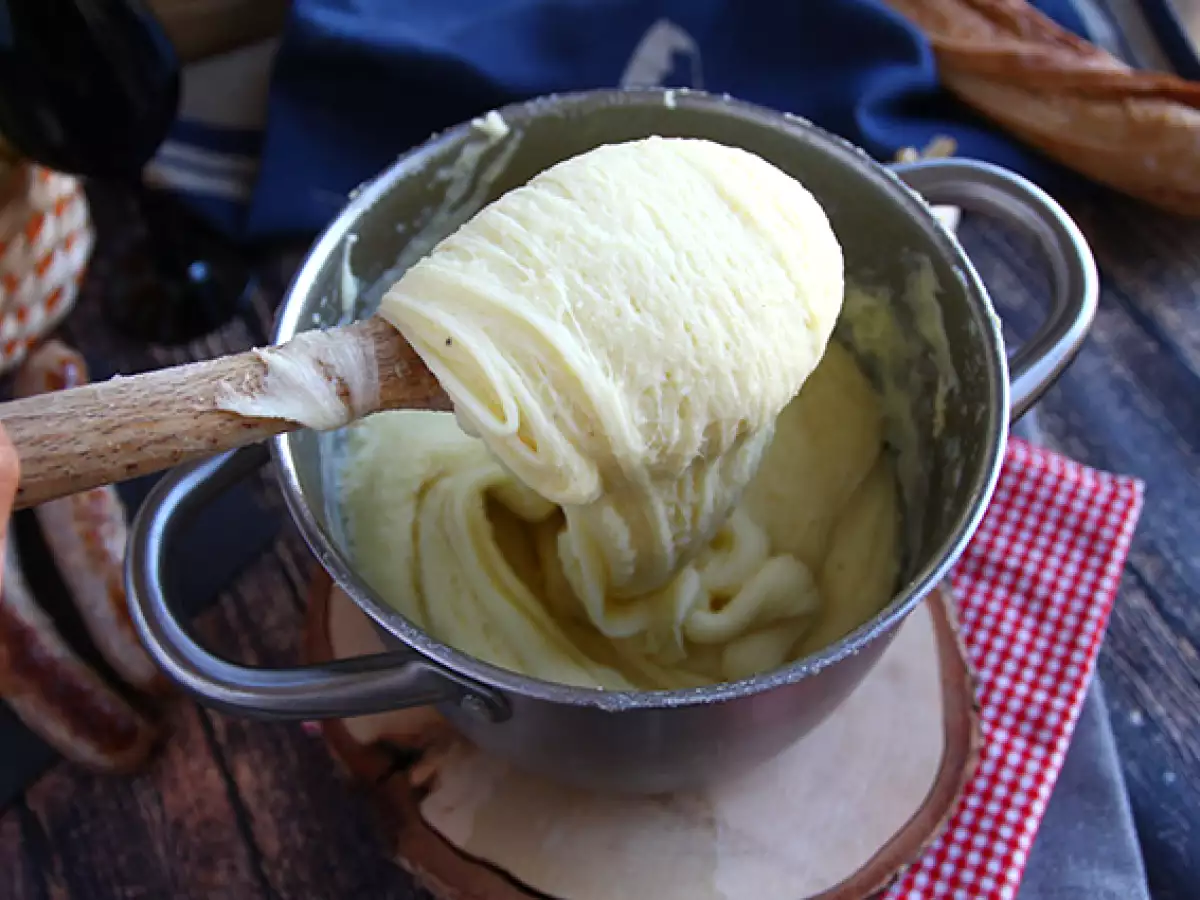 Aligot s klobasami - fotografija 4