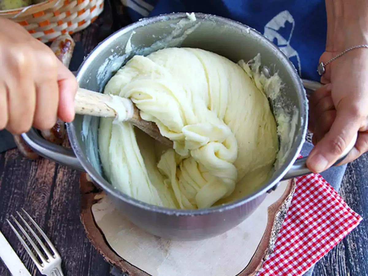 Aligot s klobasami - fotografija 5