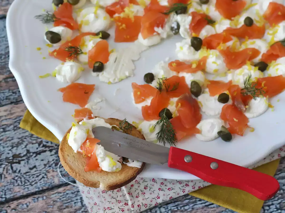 Aperitivni namaz iz dimljenega lososa - fotografija 4