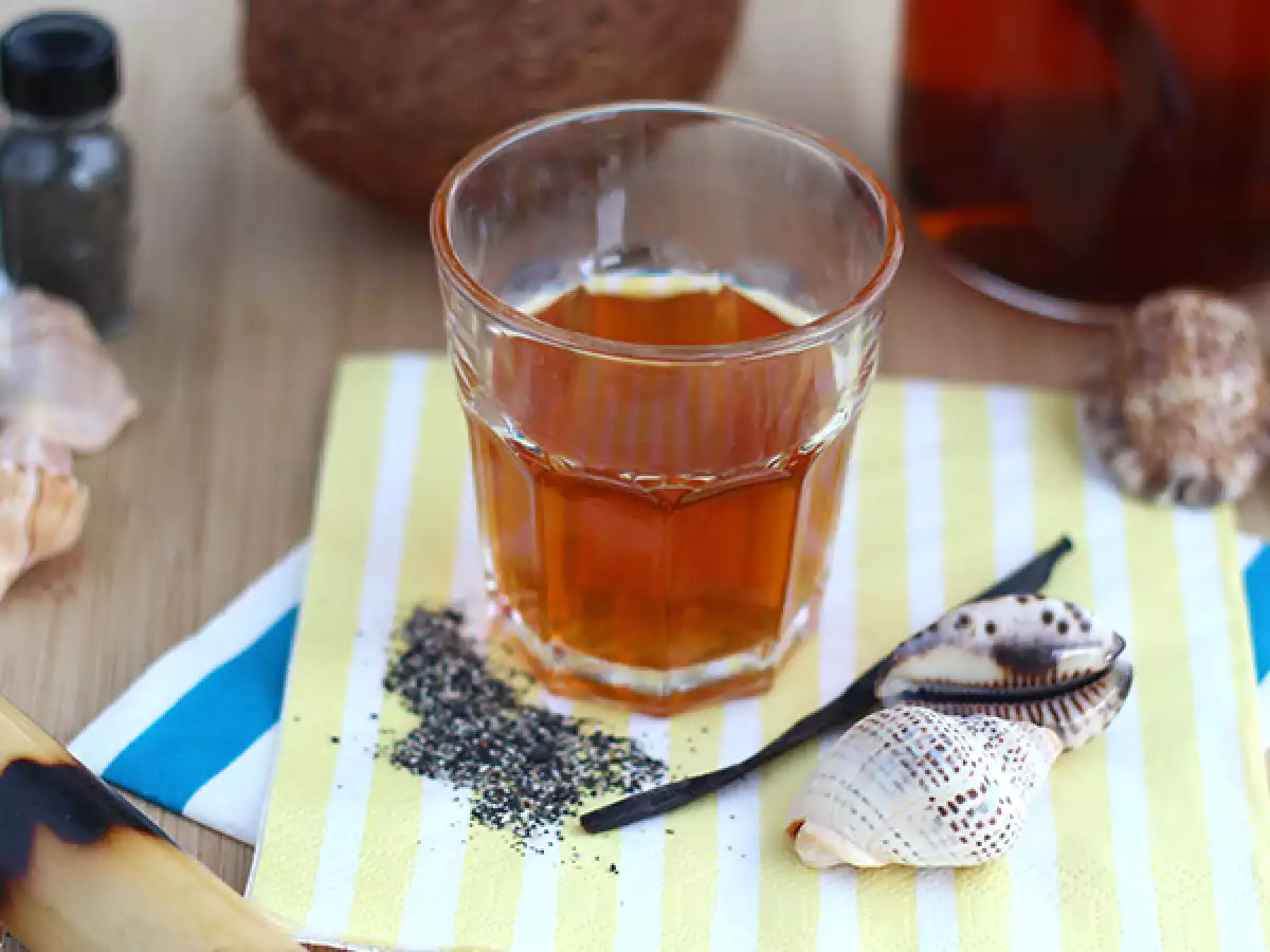 Aromatiziran rum z vaniljo in cimetom - fotografija 2
