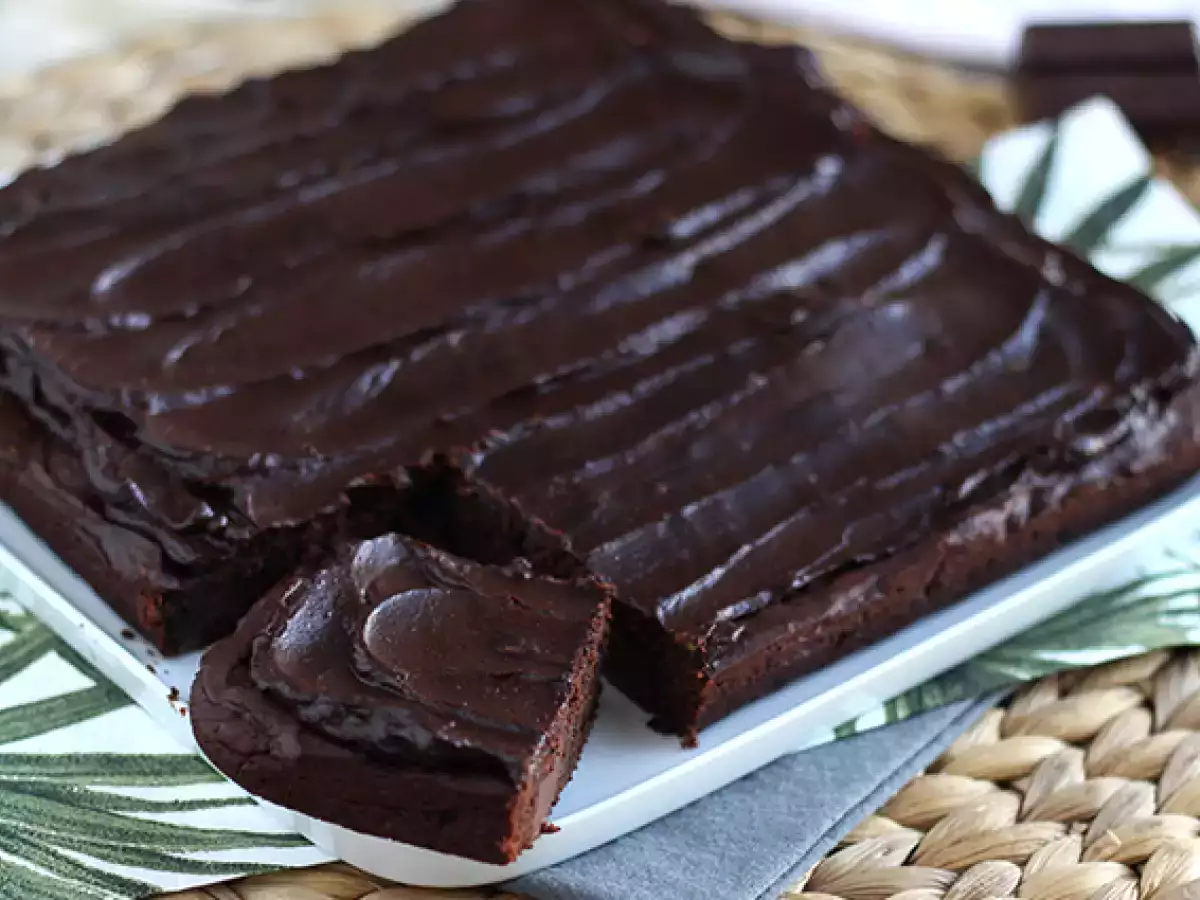 Avokado in čokoladni brownie brez masla - brez laktoze - fotografija 6