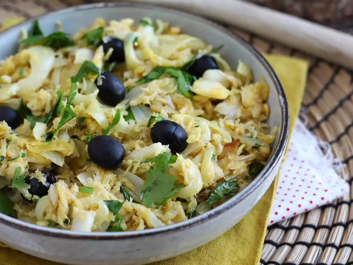 Bacalhau à Brás: preprost in okusen tradicionalni portugalski recept - fotografija 2