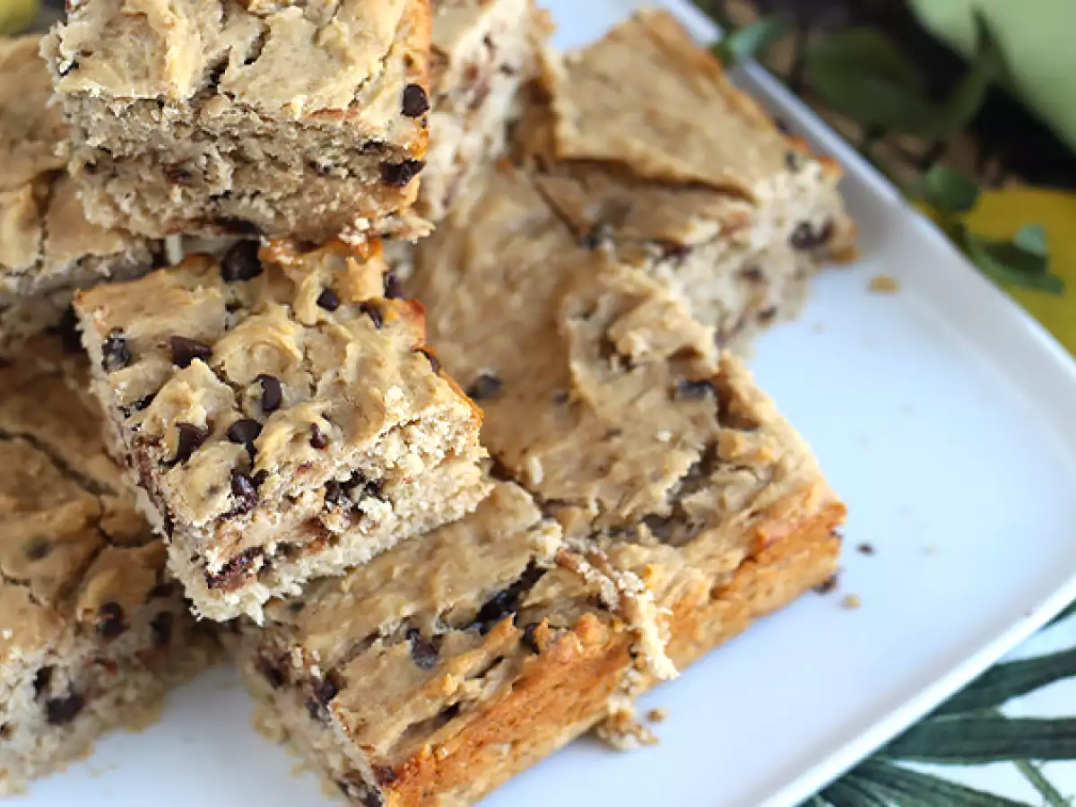 Bananin kolač s čokoladnimi koščki – veganski in brez glutena - fotografija 5