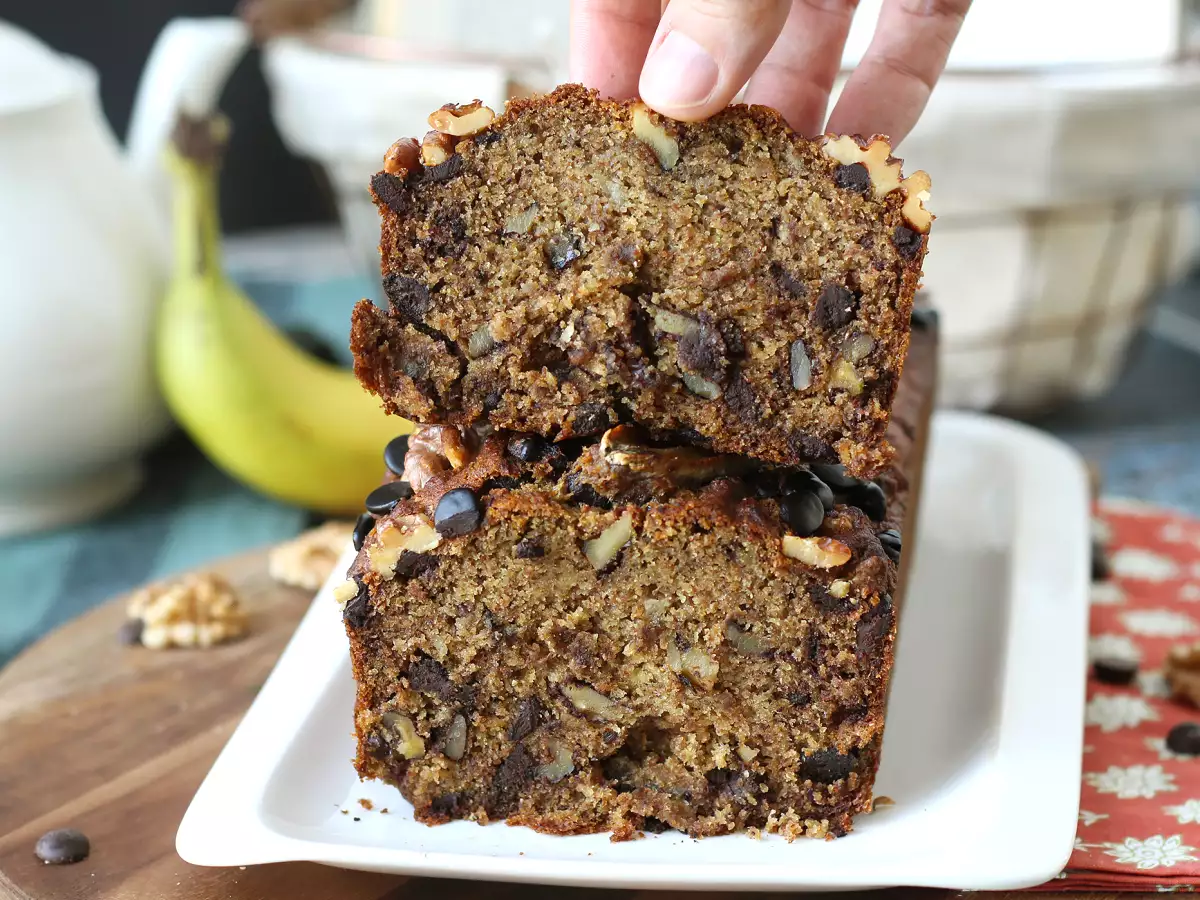Bananin kruh z misom, orehi in čokolado – izjemno slasten in po naravi veganski! - fotografija 5